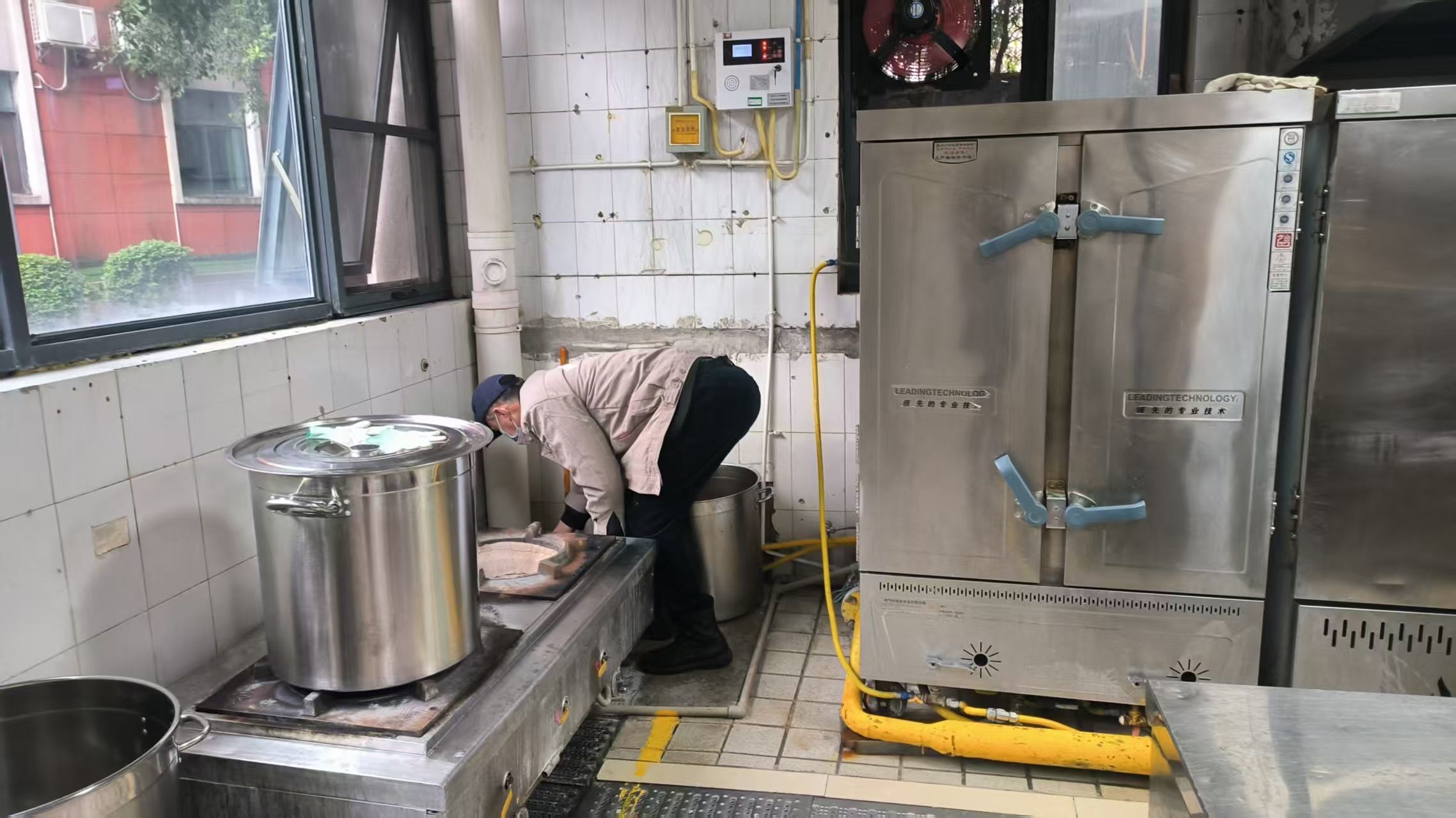 筑牢健康防線、守護平安校園 --開學季病媒生物防制工作